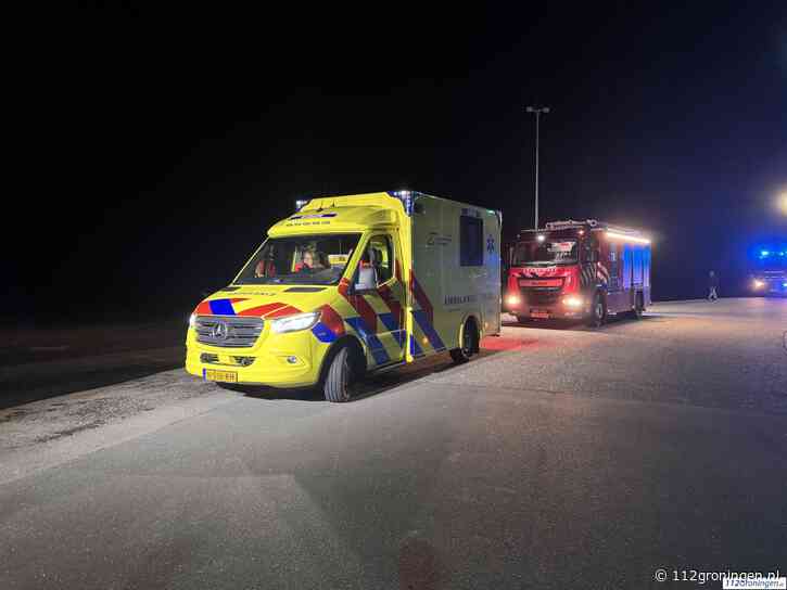 Mogelijk twee personen te water bij strand van Delfzijl
