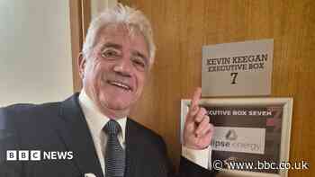 Scunthorpe pays tribute to 'iconic' Kevin Keegan