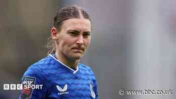 Everton sign defender Blundell on permament deal