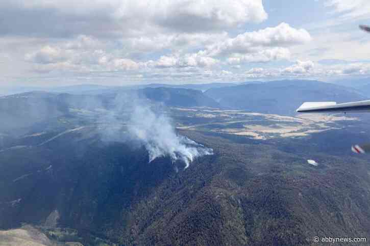 Evacuation orders issued for Pear Lake fire near Clinton