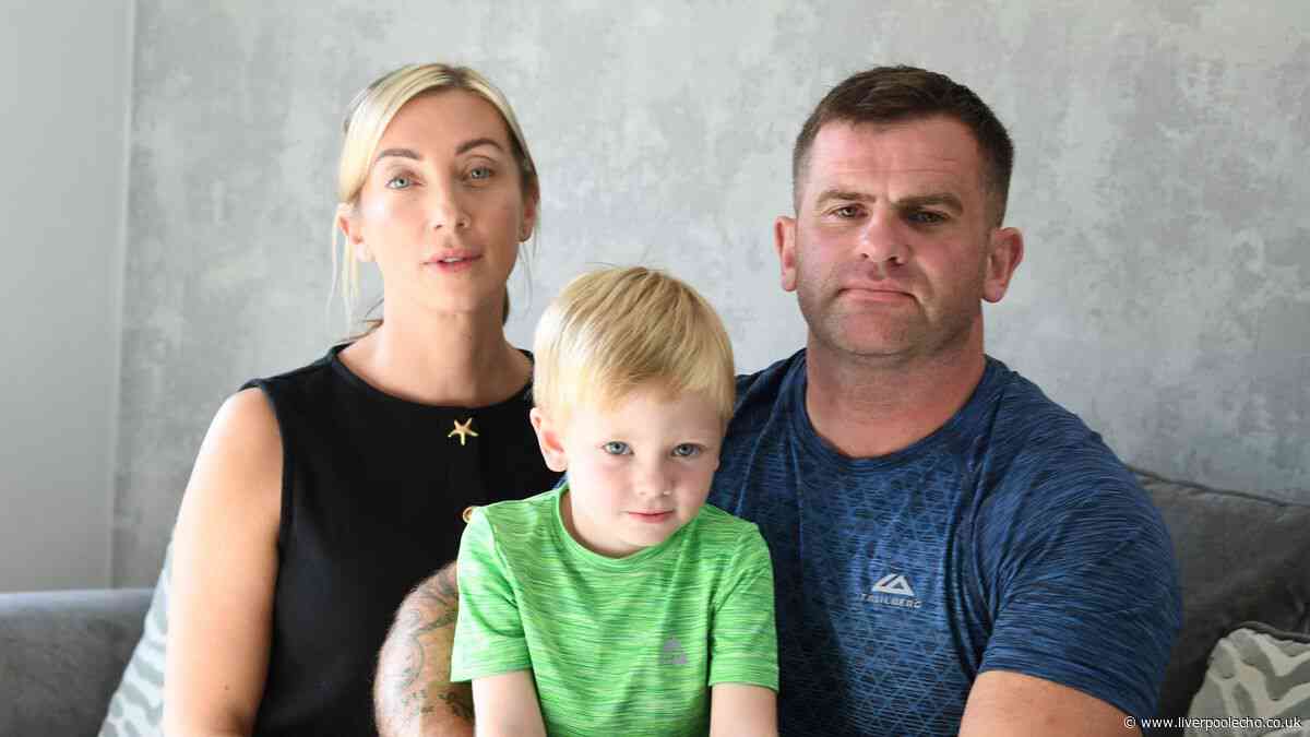 Family watch plane take off without them after being stopped at the gate