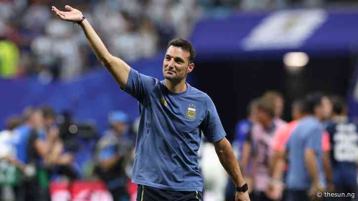 Scaloni breaks down in tears during quit hint
