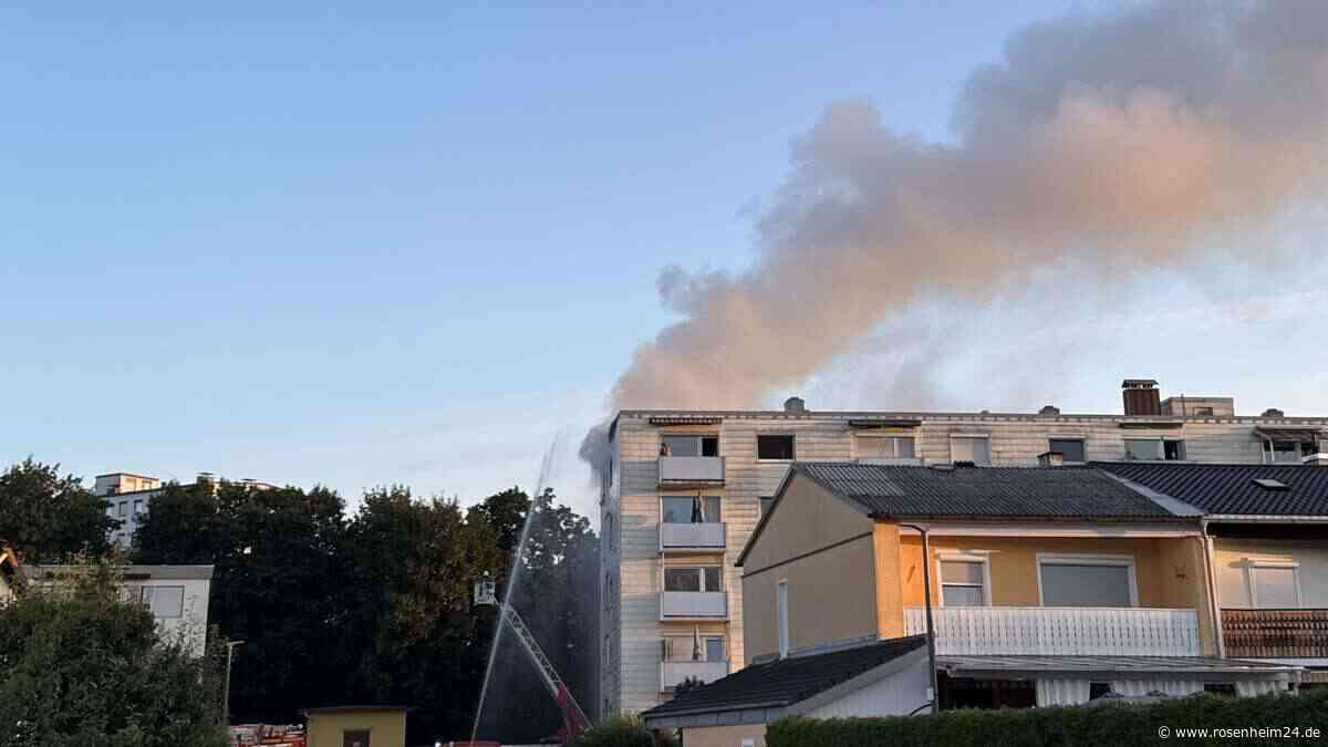 Dichte Rauchsäule über Happing: Großeinsatz der Feuerwehr in Rosenheim