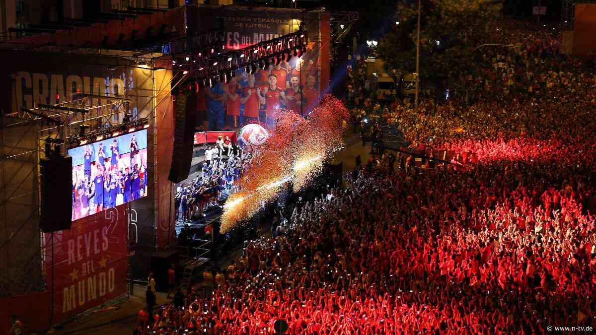 Zwei Millionen Menschen: Spaniens Weltmeister erleben unfassbare Szenen in Madrid