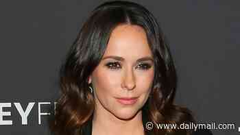 Jennifer Love Hewitt, 47, doesn't look like this anymore as she shows off bold new transformation