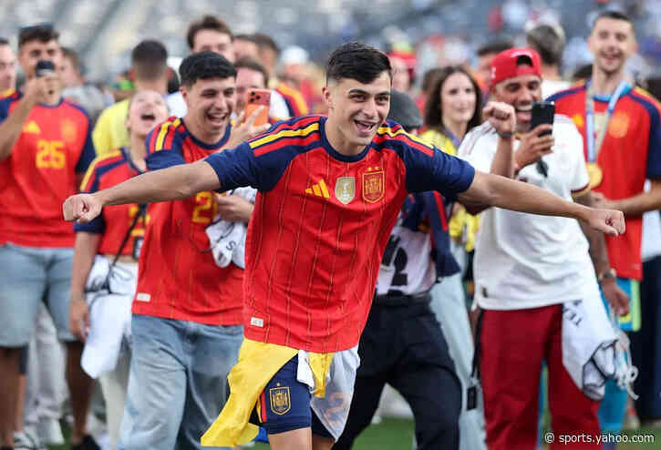 Touching reason behind Barcelona star Pedri’s penalty kick tradition with his father after winning trophies