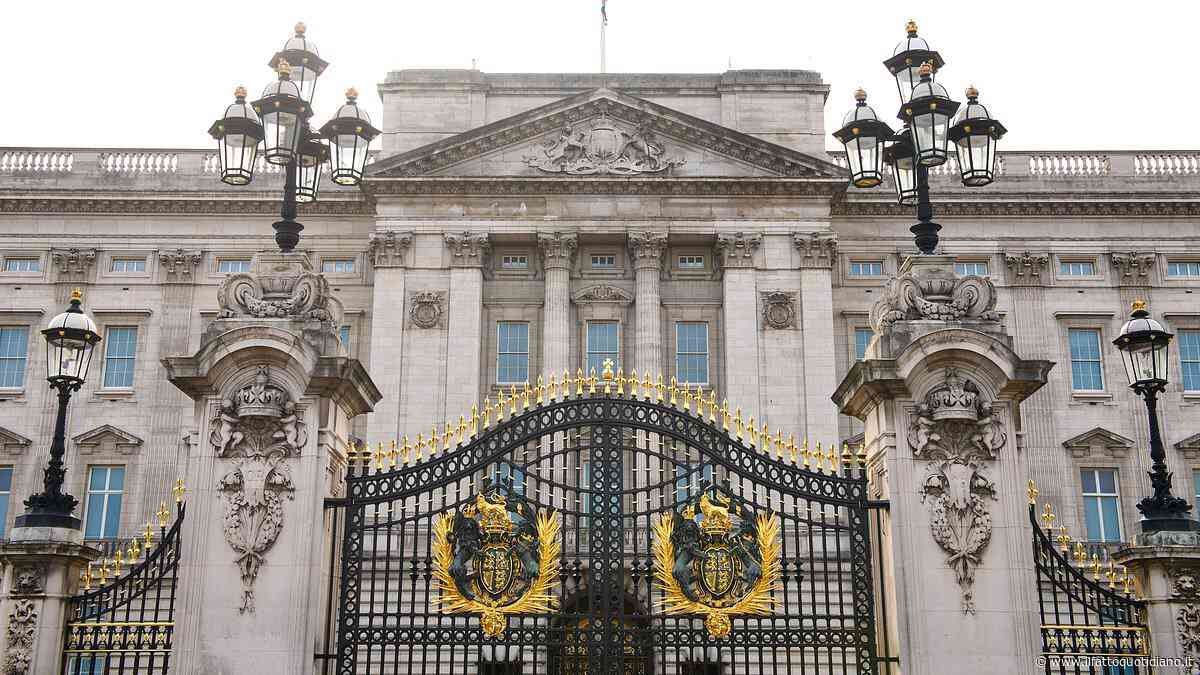 Exit Queen, il romanzo che ha anticipato l’arrivo di un premier inglese del nord che vuole rivoluzionare il Paese
