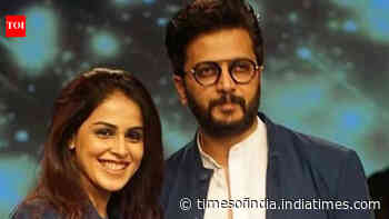 Riteish Deshmukh and Genelia Deshmukh stand with CJP's protest