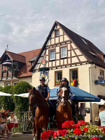 Sinsheim – Polizeireiterstaffel in der Stadt unterwegs