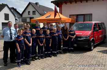 FW VG Asbach: Neues Mannschaftstransportfahrzeug für die Jugendfeuerwehr