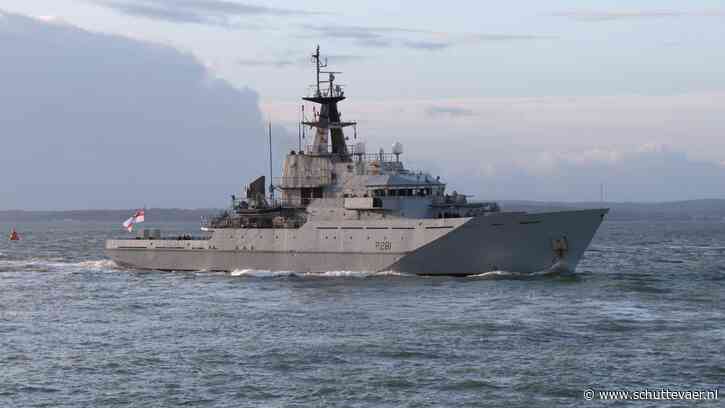 Russisch oorlogsschip houdt schietoefening voor Britse kust