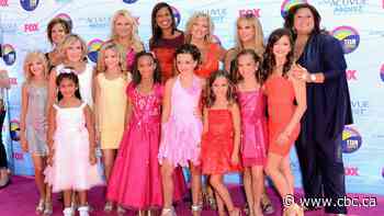 The pyramid is back: Dance Moms is getting an unauthorized parody musical