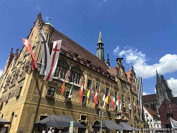 Ulm hat mit 168 Mio. Euro die höchsten Investitionen aller Städte in BaWü - Demokratie erst am Anfang - die Schwörfeier mit Schwörrede