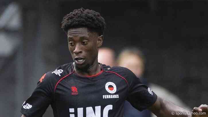 Huddersfield sign Excelsior winger Fernandes