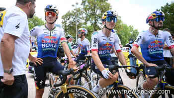 Ook Remco Evenepoel en Red Bull verrast door late dopingtest: ’Renners lagen deels al te slapen’