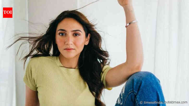 Sahiba Bali shuts down dating speculation with Arjun Kapoor asks media to show CJP protest