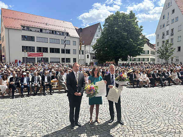 Stadt Ulm verleiht bei Schwörfeier Wissenschaftspreis an zwei hochrangige Ulmer Wissenschaftler
