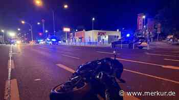 Motorradfahrer prallt bei Stunt gegen Laternenmast und stirbt