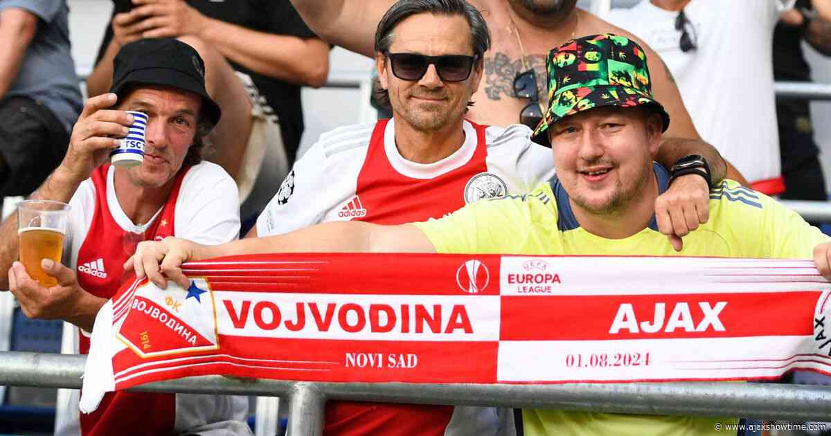 Rondom Ajax: Ajax in Servië gesteund door honderden supporters