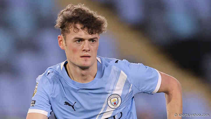 Northampton sign Man City striker Warhurst