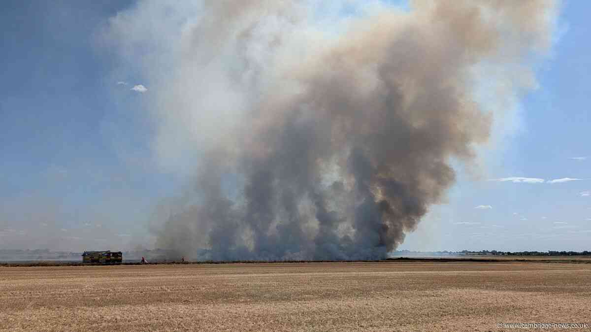 Huge fire engulfs field near Cambridgeshire town