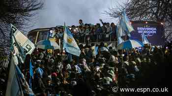 Argentina, without Messi, return home from WC