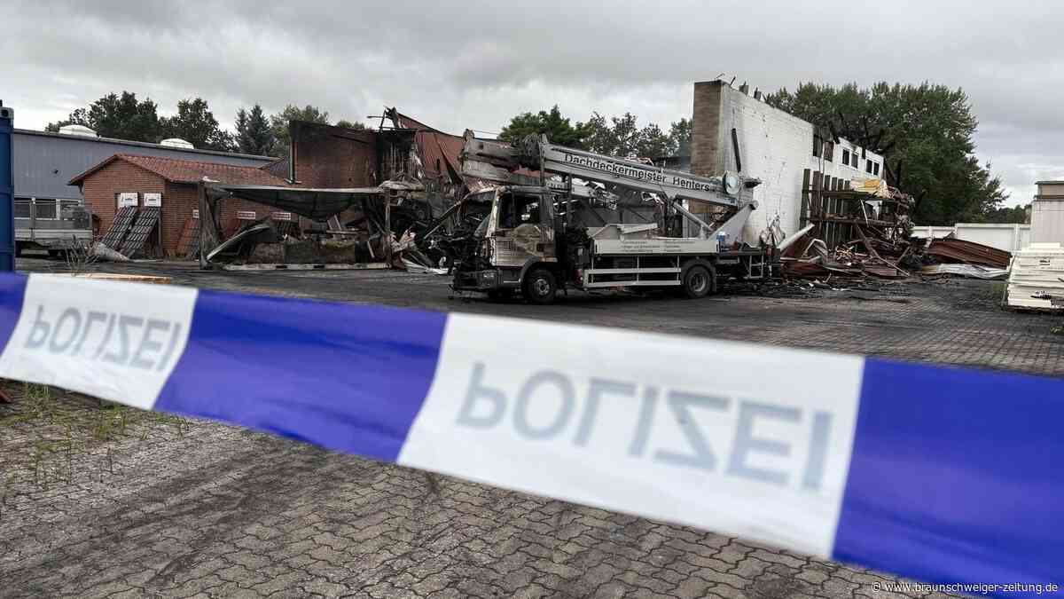 Nach Isenbütteler Inferno: Polizei sucht nach Defekt und möglichen Brandstiftern