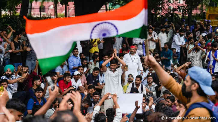 'If someone dies .... ': Delhi Police probes alleged chats ahead of CJP's 'Sansad Chalo' march