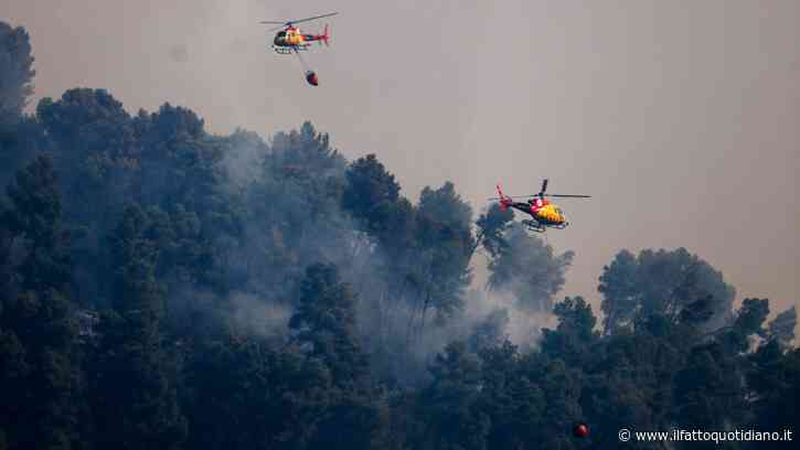 Bruciano Sud e Isole. In Calabria, fuoco sul Pollino. E a Catanzaro scatta l’interrogazione M5S sulle (poche) risorse
