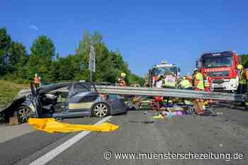 Leitplanke durchbohrt Auto: Drittes Todesopfer aus dem Kreis Steinfurt