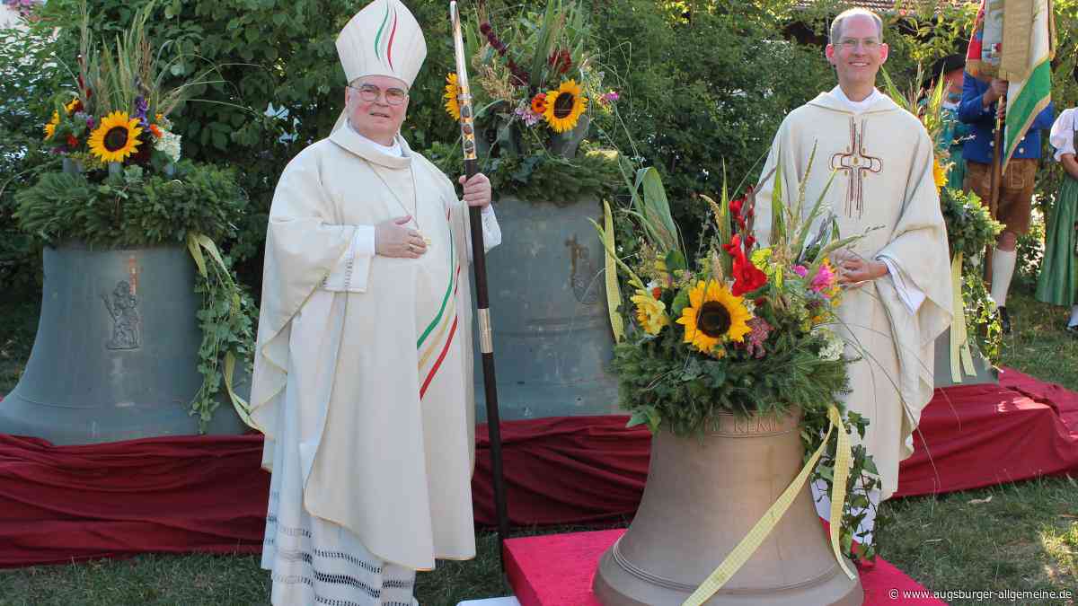 Bischof weiht vier Glocken für die Pfarrkirche in Raisting