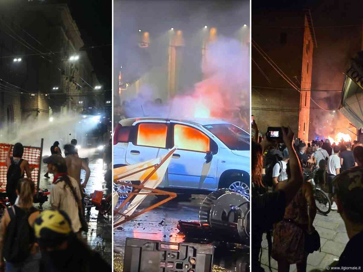 Oltre 60 feriti tra le forze dell'ordine, caos e auto bruciate. Ecco il bilancio della caccia all'agente dopo la manifestazione Pd