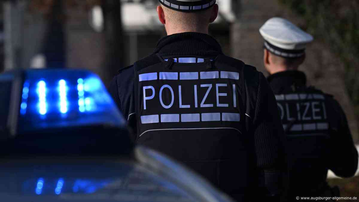 Er rief ausländerfeindliche Parolen auf offener Straße: Polizei ermittelt gegen 75-Jährigen
