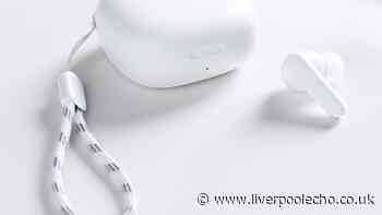 Shoppers ditch Apple Airpods for 'punchy' £17 budget headphones with 111k reviews