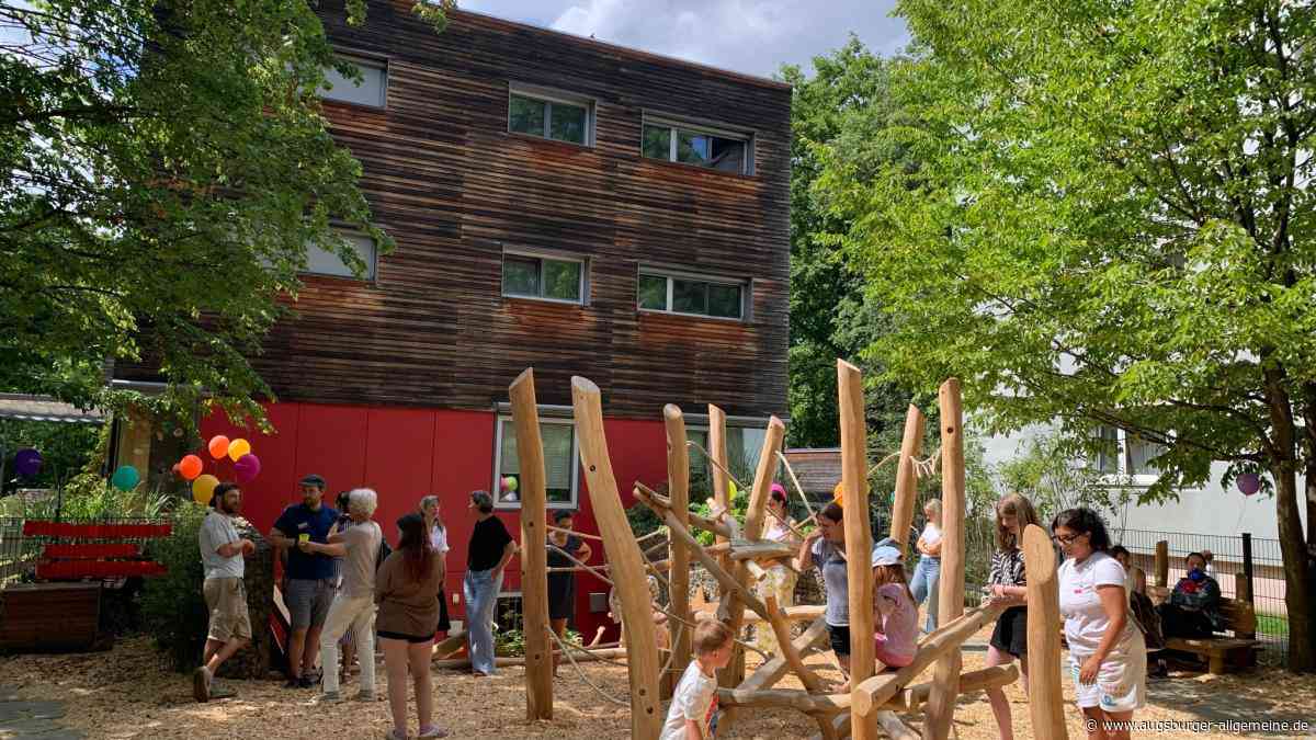 Neuer Spielplatz am SOS-Familienzentrum feierlich eröffnet