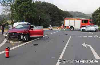 POL-HX: 25.000 Euro Schaden bei Unfall auf der B64