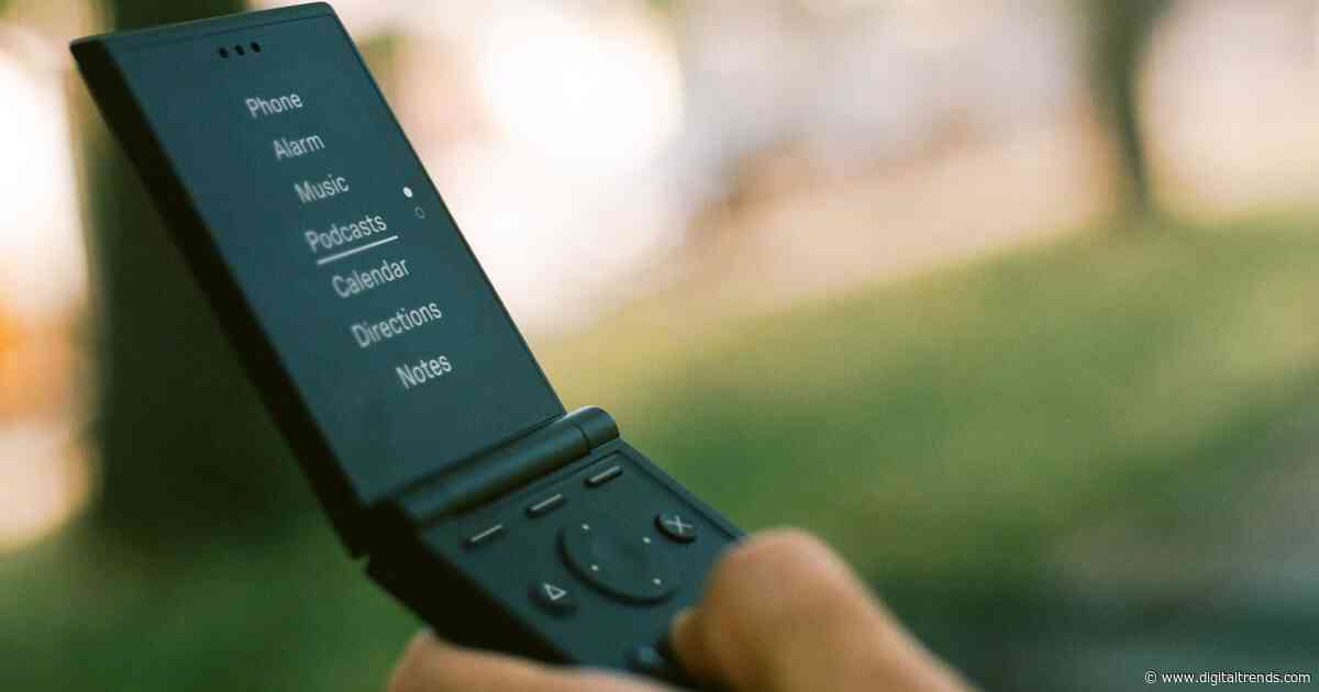 The Light Flip brings back the flip phone, minus the distractions