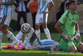 “Dibu” Martínez contempla su salida de la selección argentina