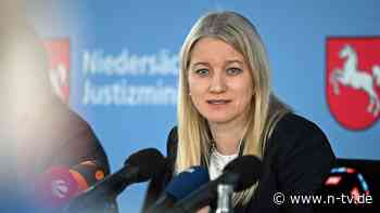 "Serie schwerwiegender Pannen": Sechsfachmörder von Stade tot - CDU fordert Aufklärung