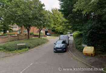 Man in serious condition after stabbing in residential street
