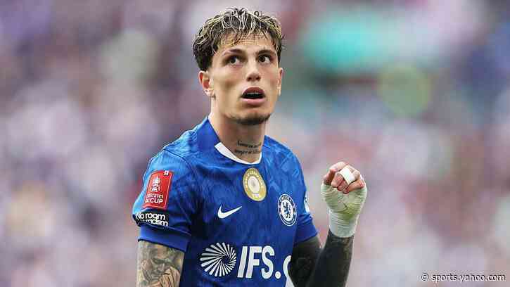 Villa in talks to sign Chelsea's Garnacho