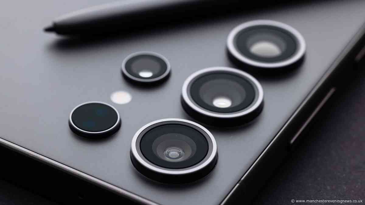 Samsung fans snap up £1,448 Galaxy Ultra phone for just £379 ahead of major launch
