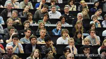 Professorin wegen Vorlesung über „Trans-Identität“ im Kreuzfeuer: Hunderte Studenten protestieren
