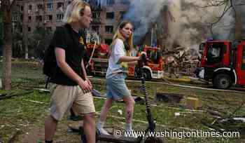 5 questions about life in Kyiv's bombarded Lukianivka neighborhood