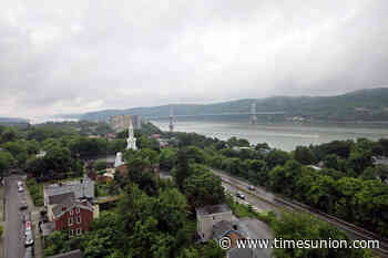 Severe thunderstorm moving through Poughkeepsie