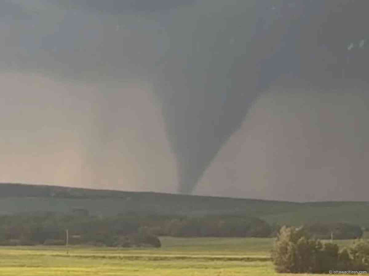 Tornado warning issued for parts of rural Eastern Ontario