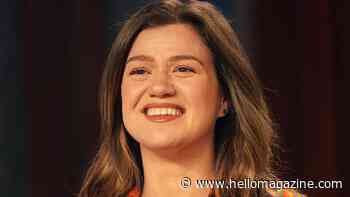 Kelly Clarkson's unearthed childhood photos prove her daughter is her actual twin