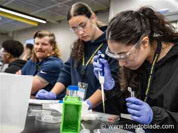 Teens disassemble engines, build career visions at UT engineering camp