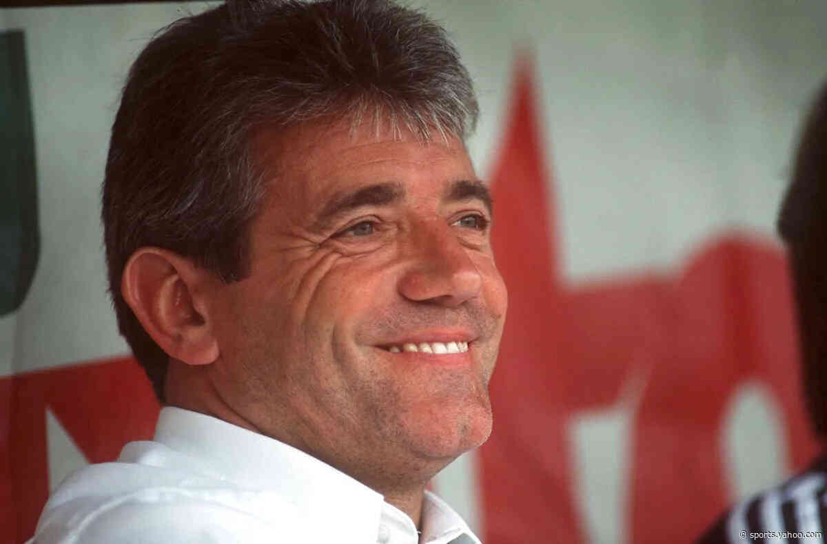 Hamburg salute Kevin Keegan with special applause round: “In heaven, they still play football.”