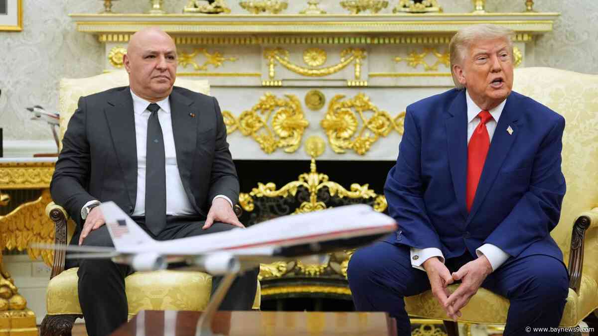 Trump says U.S.-Lebanon flights can resume, pledges help for that country after meeting its president